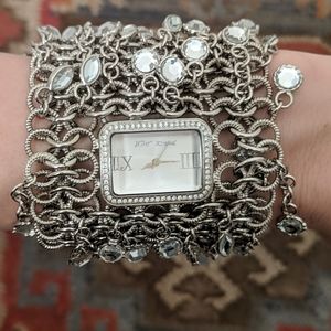 Betsey Johnson 🧿 Rhinestone chain statement watch